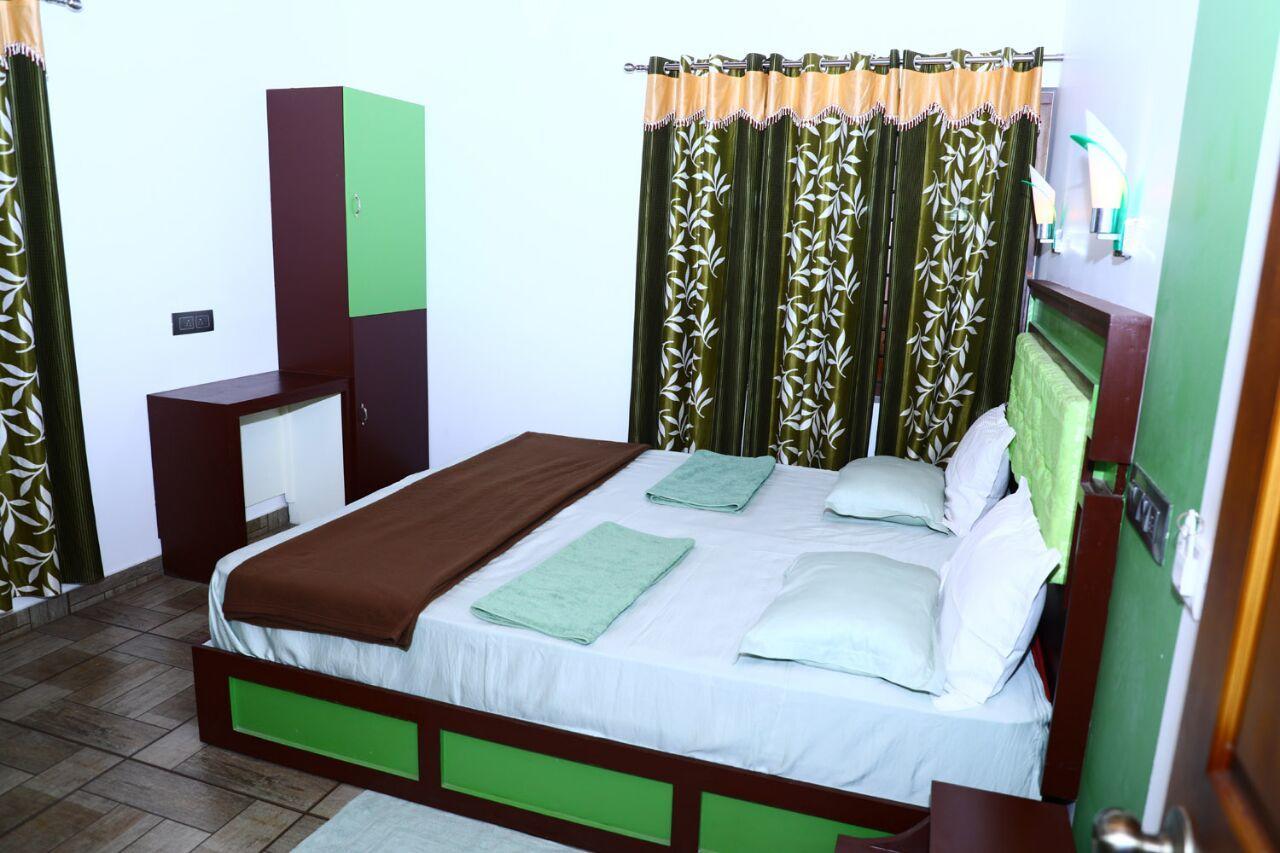 Hotel Sri Lakshmi Gardens Thekkady Exterior foto